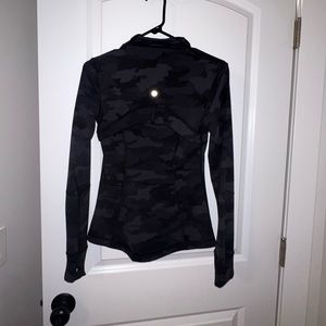 Black Camo Lululemon define jacket